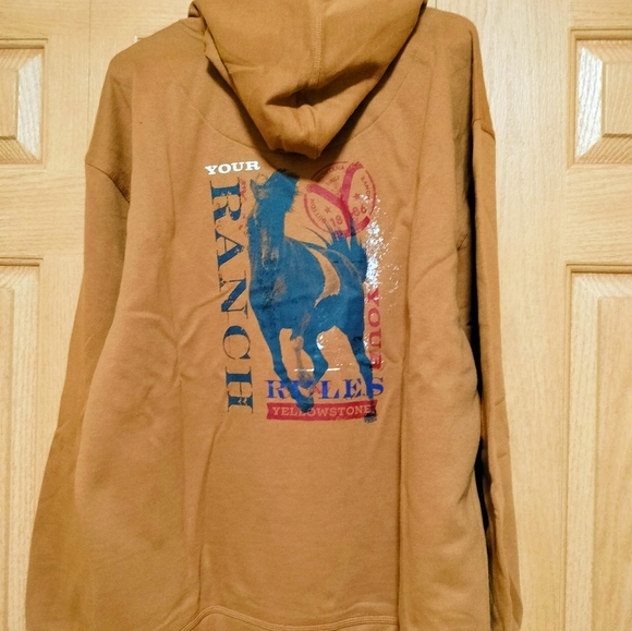 NEW Yellowstone Dutton Ranch Ballistic Duck Hoodie Sz L Kangaroo Pouch - Picture 2 of 9
